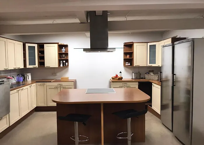 Kivi Turismitalu 3* Vardi