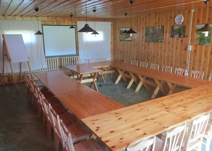 Kivi Turismitalu 3* Vardi