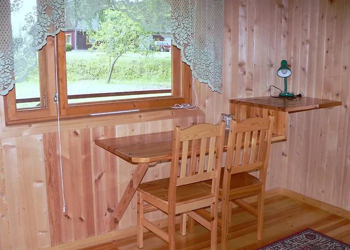 Kivi Turismitalu 3* Vardi