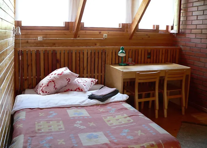 Kivi Turismitalu 3* Vardi